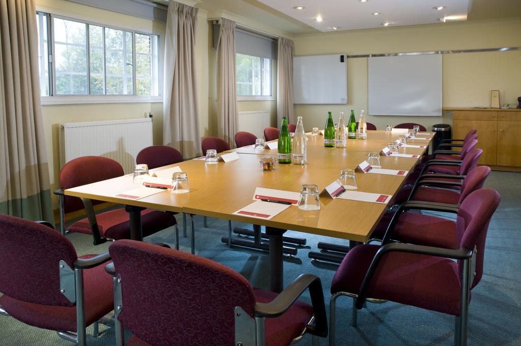Ramada Hatfield Hatfield  Facilities photo